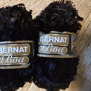 BERNAT BOA Black Yarn 2 ROLLS new